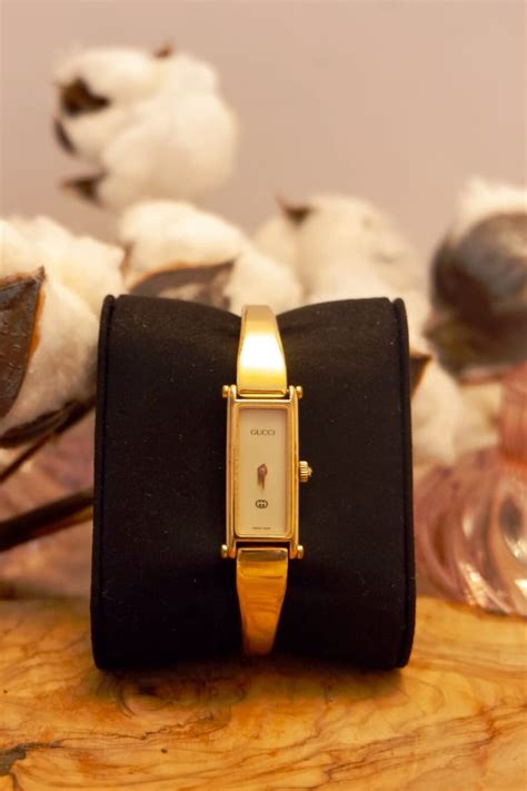 vintage authentic gucci 1500l watch 18k gold mother of pearl|Neo.